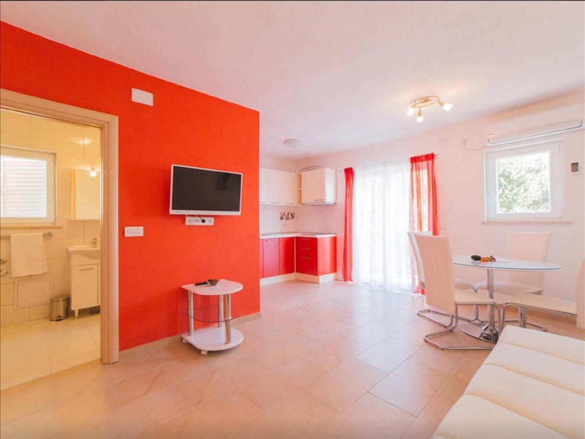 אומיס House Karlo Apartments מראה חיצוני תמונה