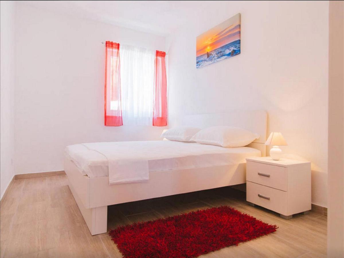 אומיס House Karlo Apartments מראה חיצוני תמונה