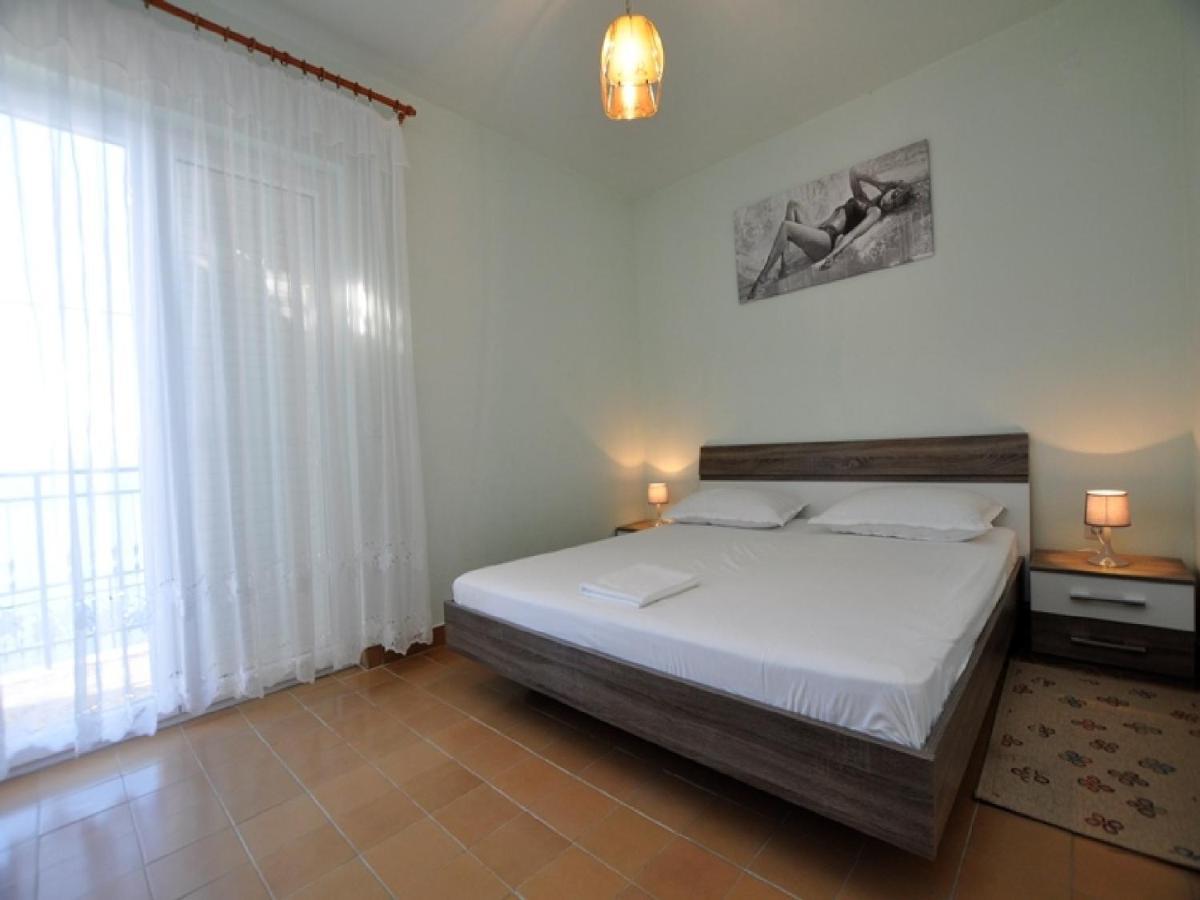 אומיס House Karlo Apartments מראה חיצוני תמונה