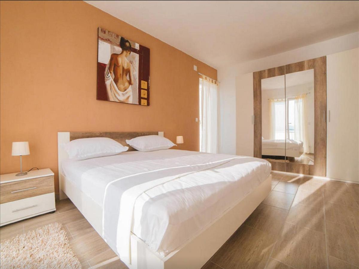 אומיס House Karlo Apartments מראה חיצוני תמונה
