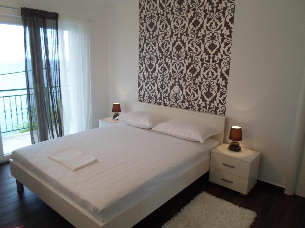 אומיס House Karlo Apartments מראה חיצוני תמונה