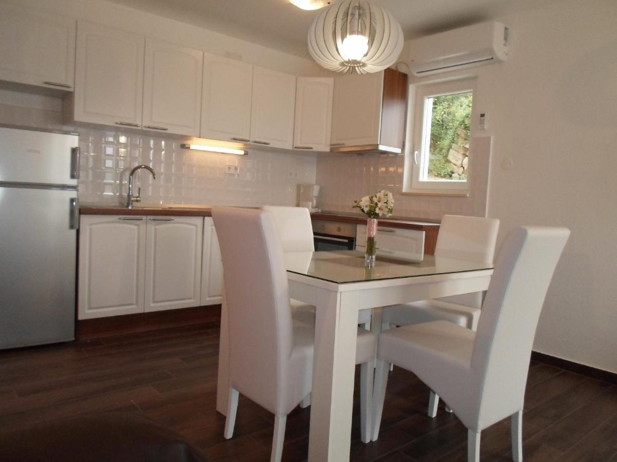 אומיס House Karlo Apartments מראה חיצוני תמונה
